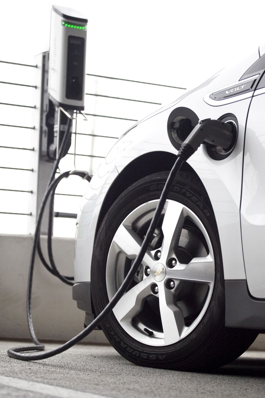 Heartland Charging Services partnered with Semaconnect, EV charger in action